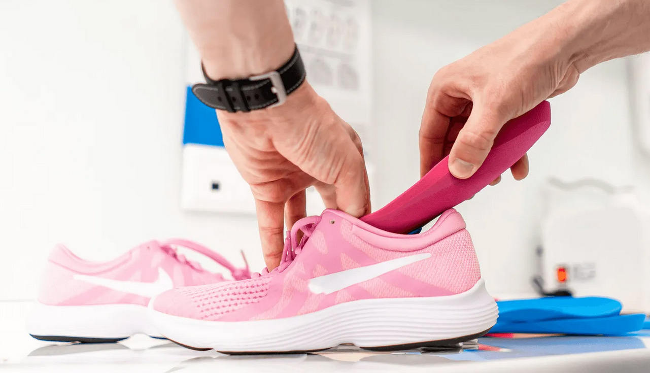 Polyurethane shoe insoles